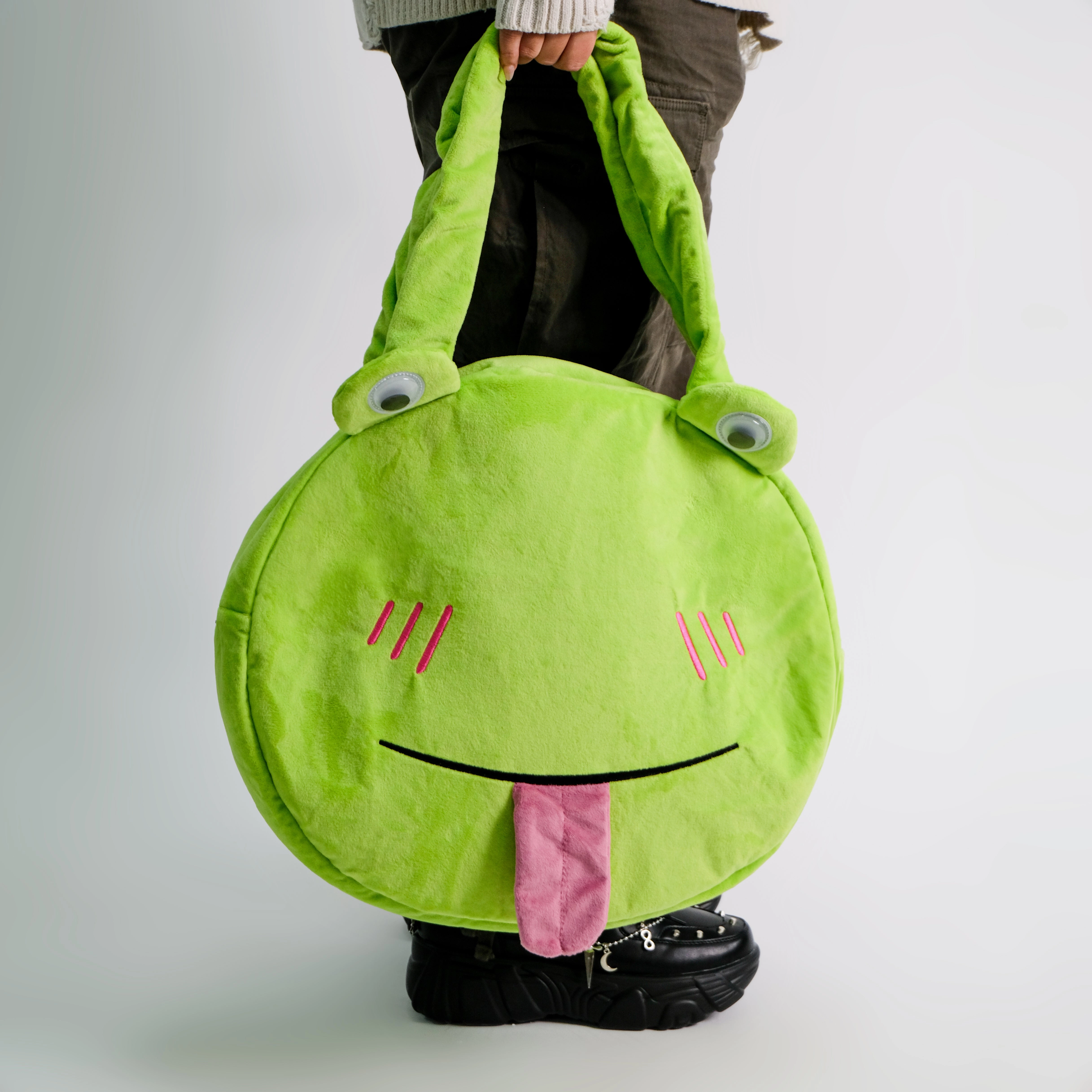 Bevvy the Frog Bag